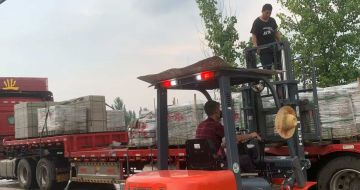 新乡 黄金麻冰裂纹，地铺石装车