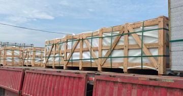 新乡 芝麻白花岗岩地铺石出口专车-泰国游