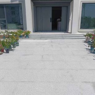 新乡 芝麻白花岗岩地铺石地面铺装