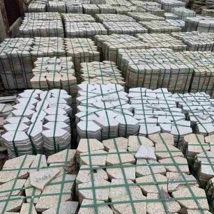 新乡 黄金麻白麻花岗岩荔枝面地铺石(冰裂纹)