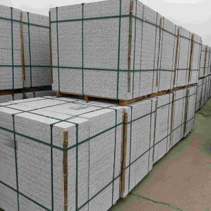 新乡 白麻花岗岩石材荔枝面地铺石（300*600*50）