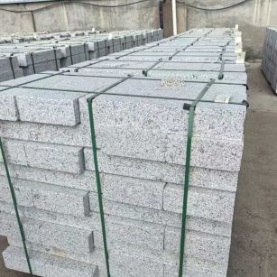 新乡 白麻花岗岩路沿石，弧形路沿石，道牙石，马路牙子，界石，路缘石，平沿石，直岩石，平缘石等