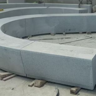 新乡 芝麻白花岗岩光面弧形坐凳