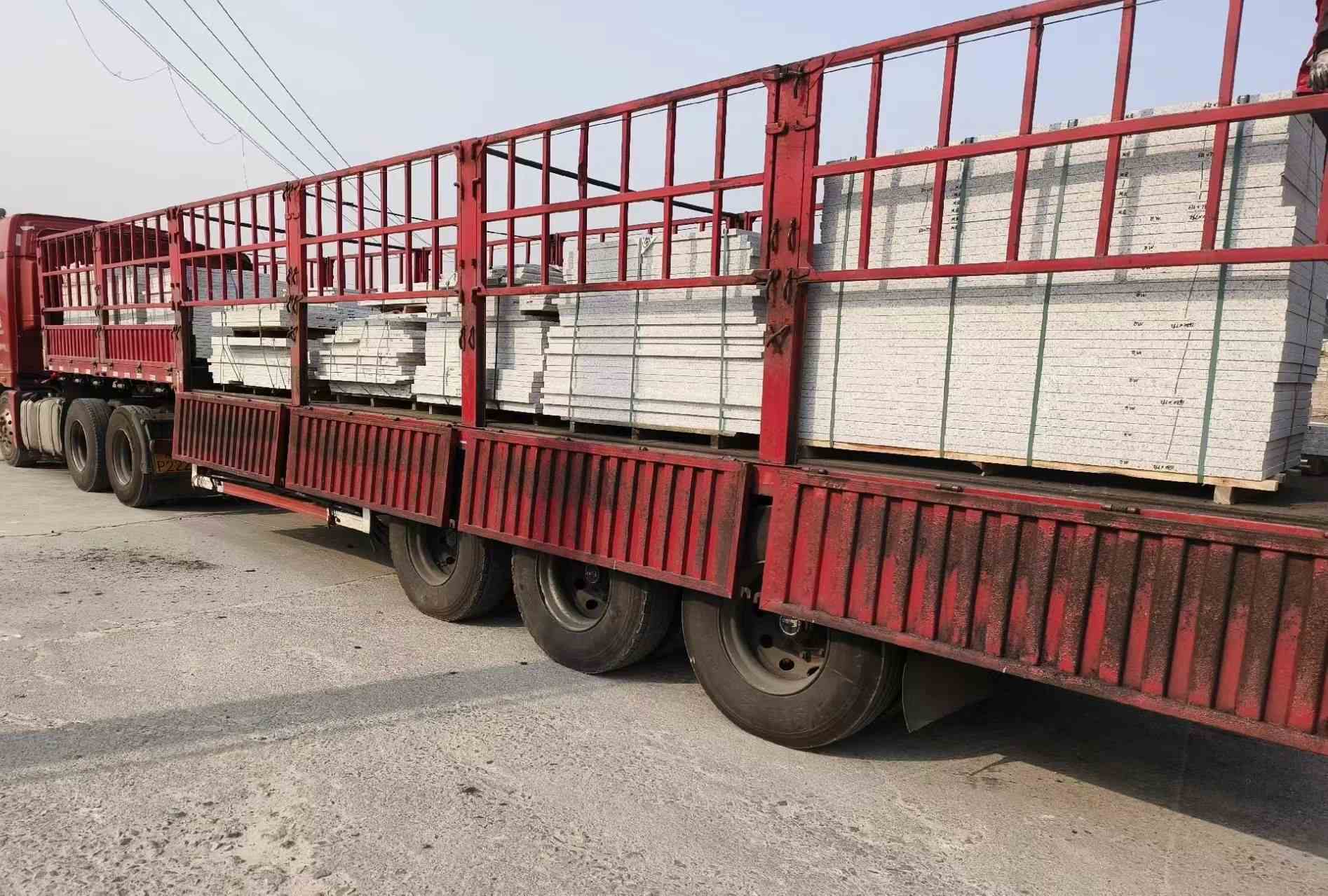 新乡 白麻荔枝面外墙干挂，工厂装车日常