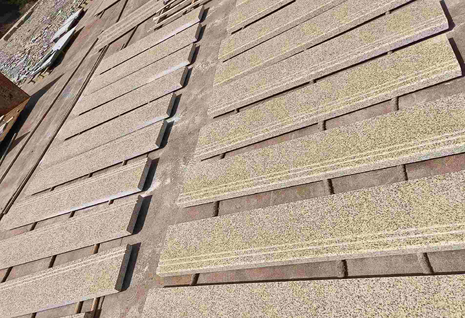 新乡 黄金麻花岗岩光面楼梯踏步