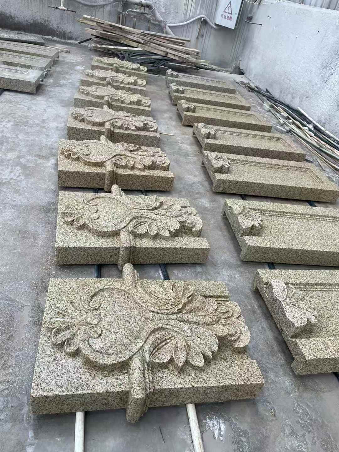 新乡 黄金麻花岗岩别墅外墙雕刻板