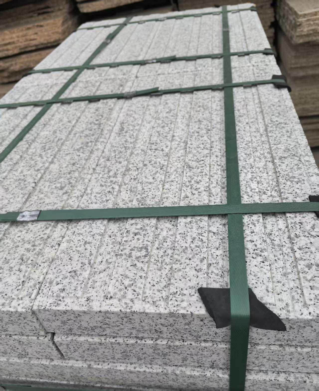 新乡 白麻花岗岩直行盲道石，盲条，地铺石