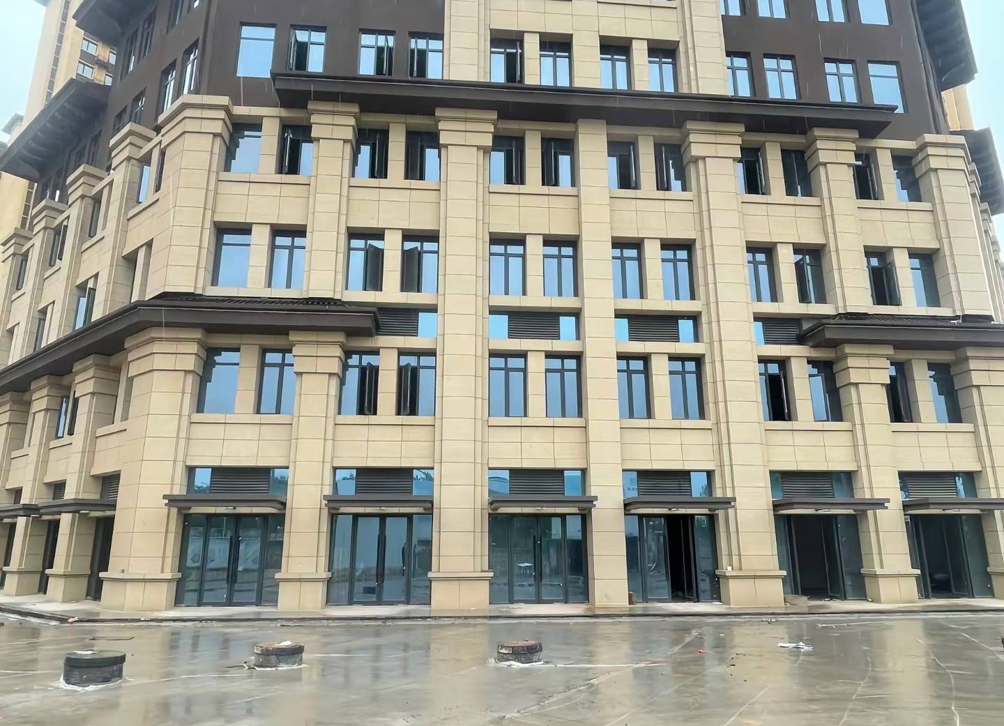 新乡 黄金麻花岗岩荔枝面小区外墙干挂