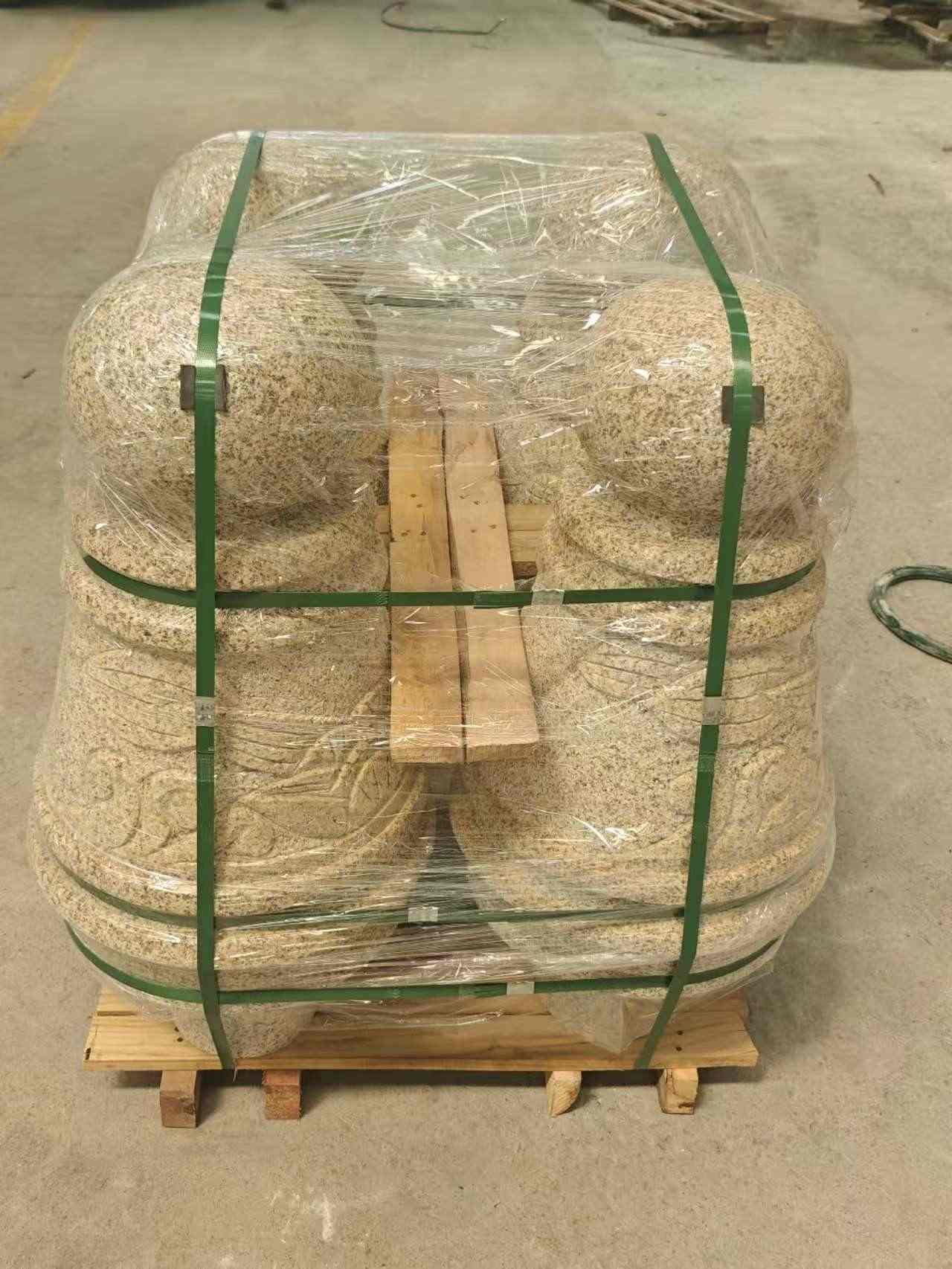 新乡 黄金麻异形定制雕花——棒棒糖挡车柱