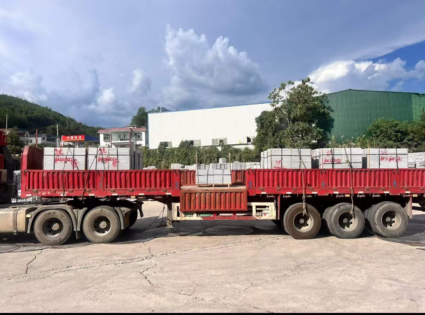 新乡 芝麻灰花岗岩地铺石出货日常