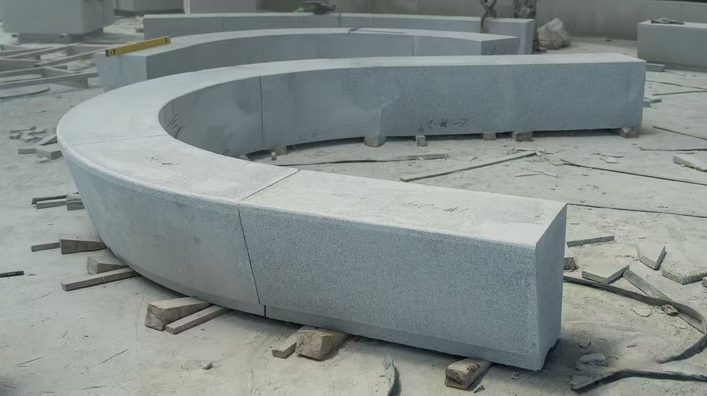 新乡 芝麻白花岗岩光面弧形坐凳