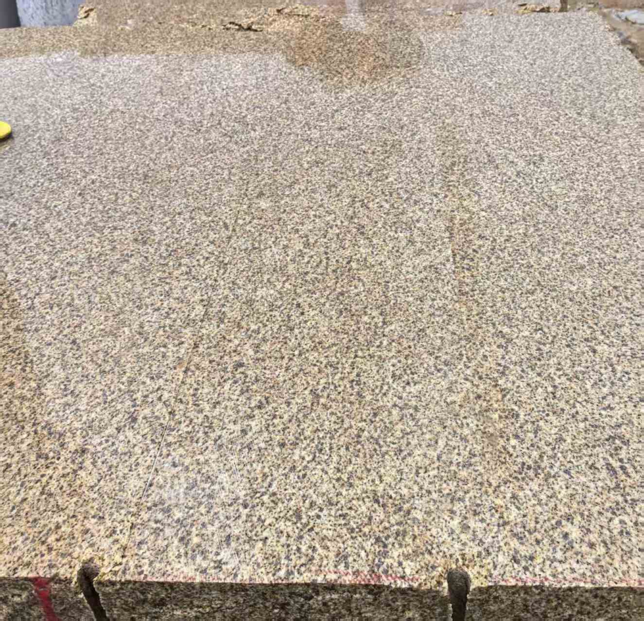 新乡 黄金麻花岗岩石材方料