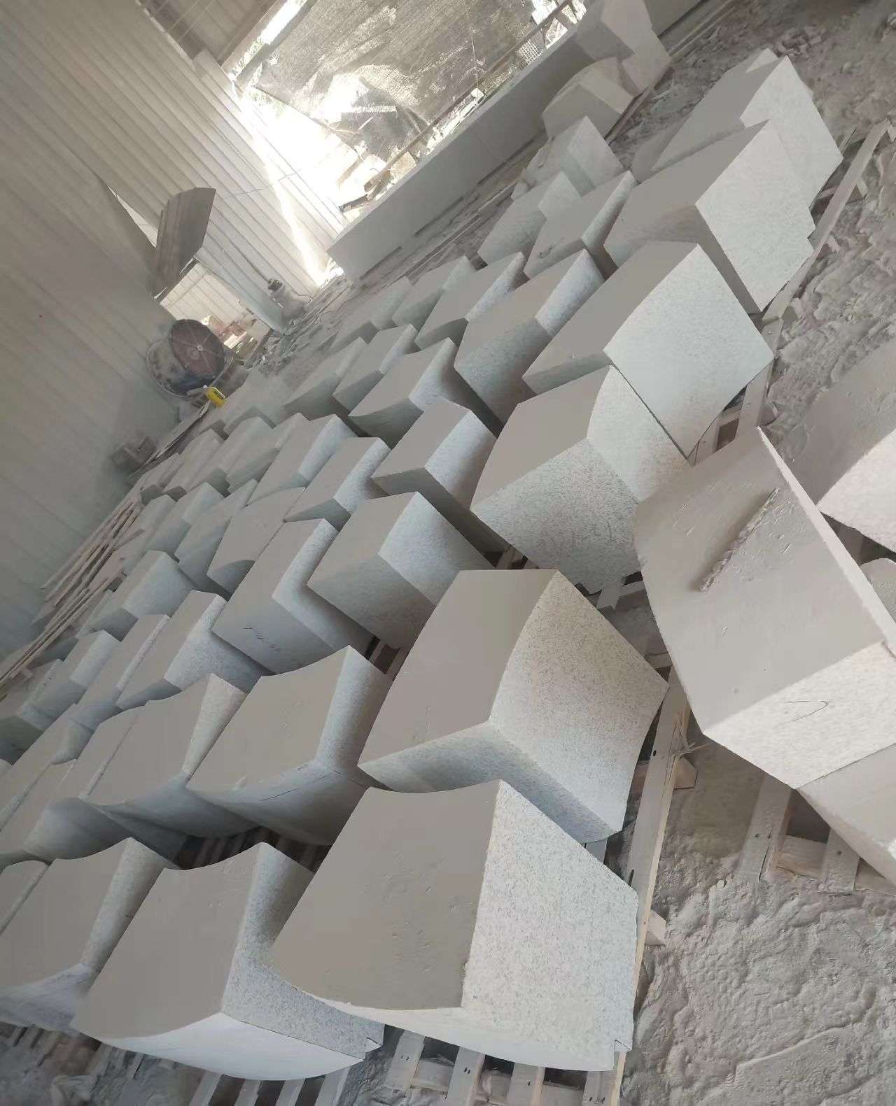 新乡 白麻花岗岩异形坐凳