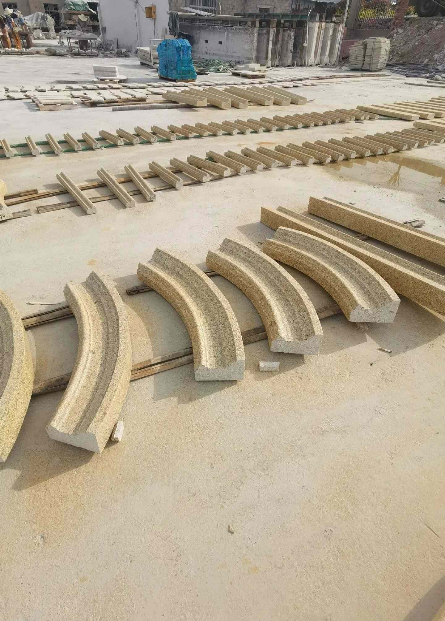 新乡 黄金麻花岗岩别墅线条