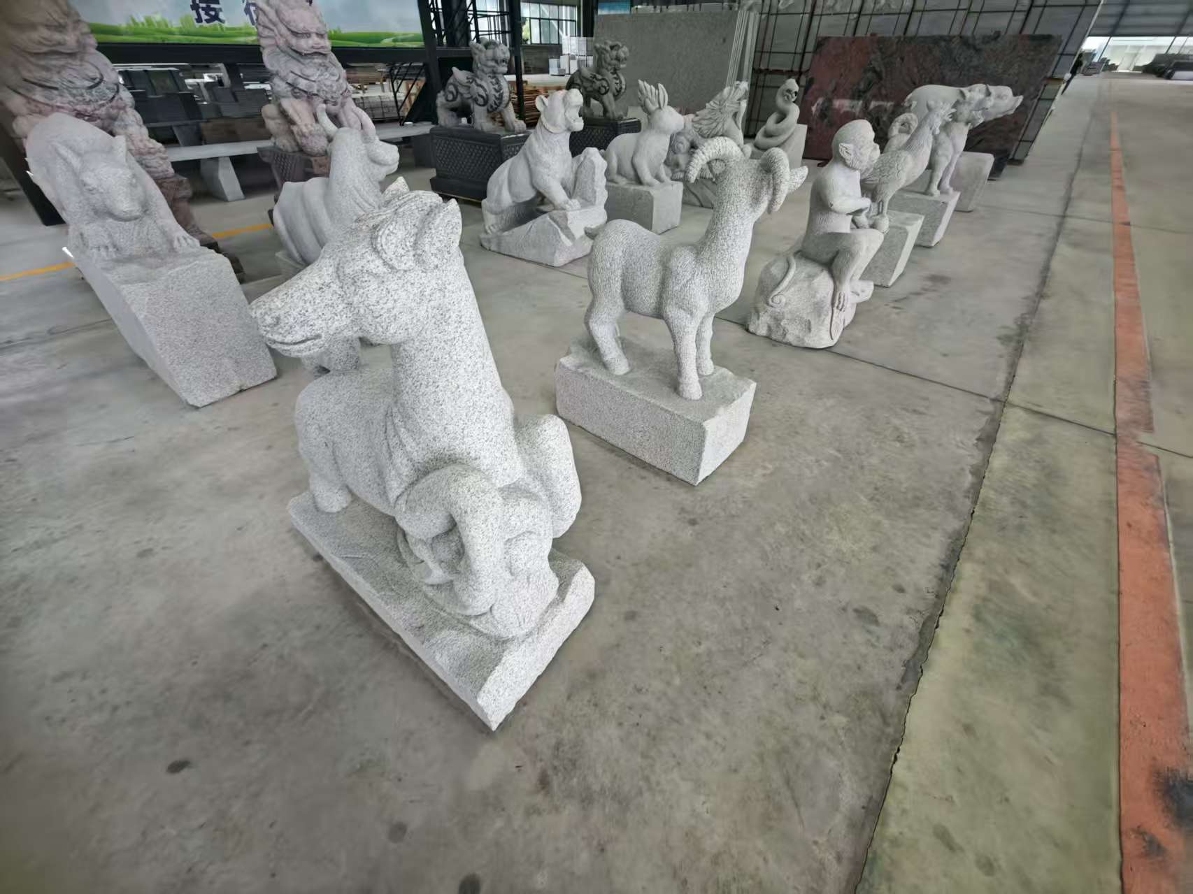 新乡 芝麻白花岗岩造型立体雕刻——十二生肖